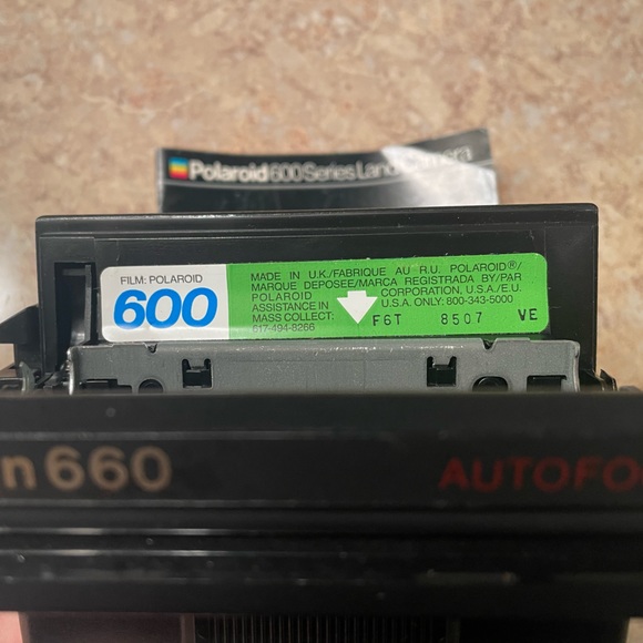 Polaroid Camera - Picture 5 of 6